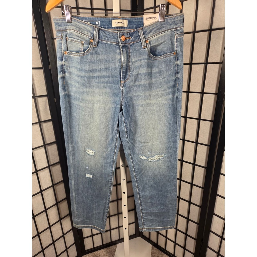 Sonoma Goods For Life Supersoft Stretch Capri Jeans Light Wash Distressed 14
